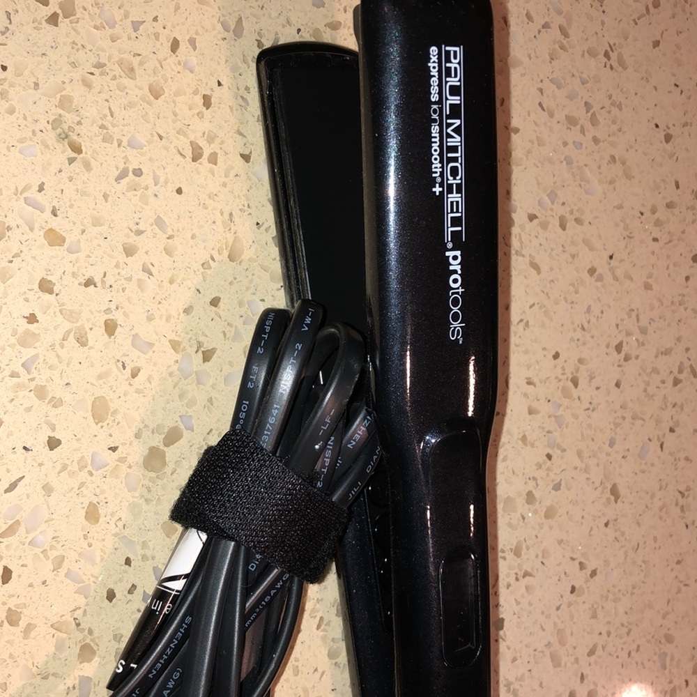 Paul Mitchell Straightener Express ion smooth